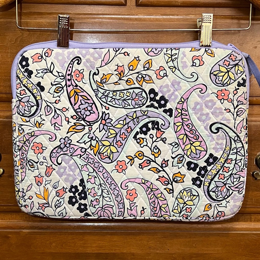 Vera Bradley Padded Laptop Sleeve Meddalena Paisley Soft - Picture 2 of 6